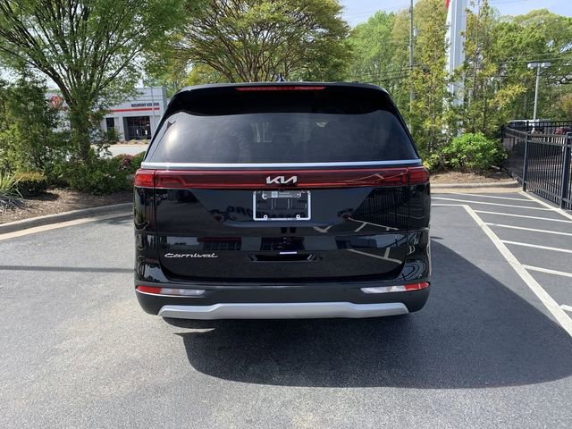 Used 2022 Kia Carnival LX image 7