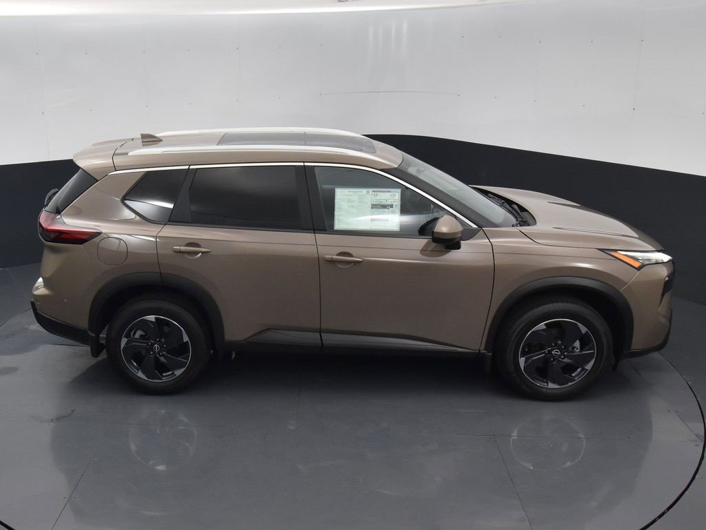 Certified 2025 Nissan Rogue SV w/ SV Premium Package image 37