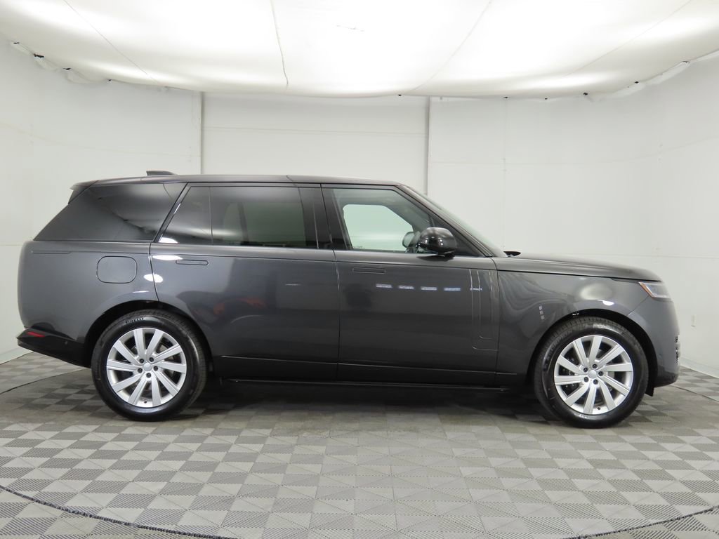 New 2025 Land Rover Range Rover Long Wheelbase SE image 4