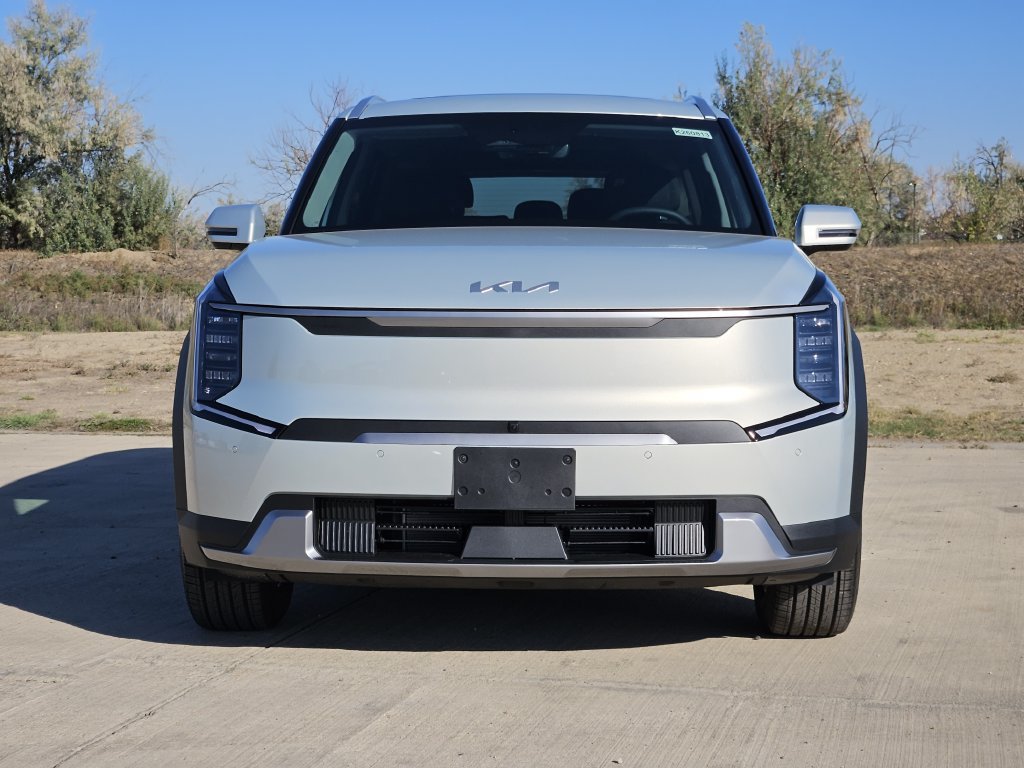 New 2026 Kia EV9 Wind AWD/4WD image 2