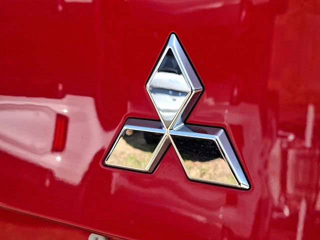 Used 2023 Mitsubishi Outlander SE Black Edition image 30