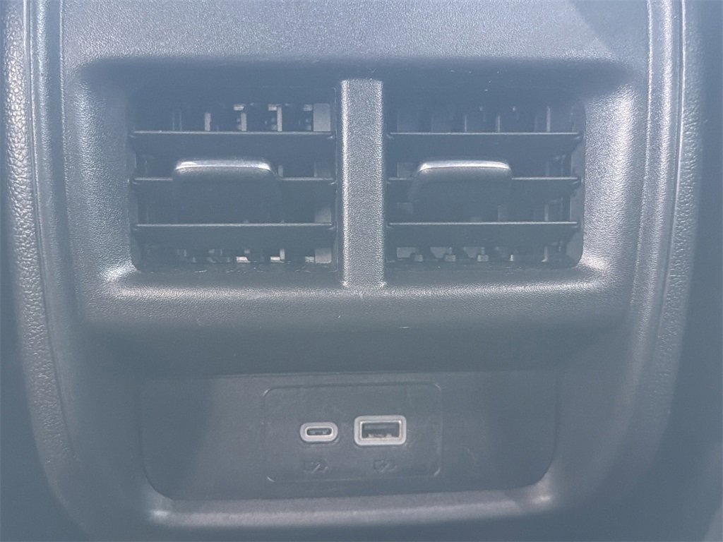 Certified 2025 Cadillac XT4 Premium Luxury image 19