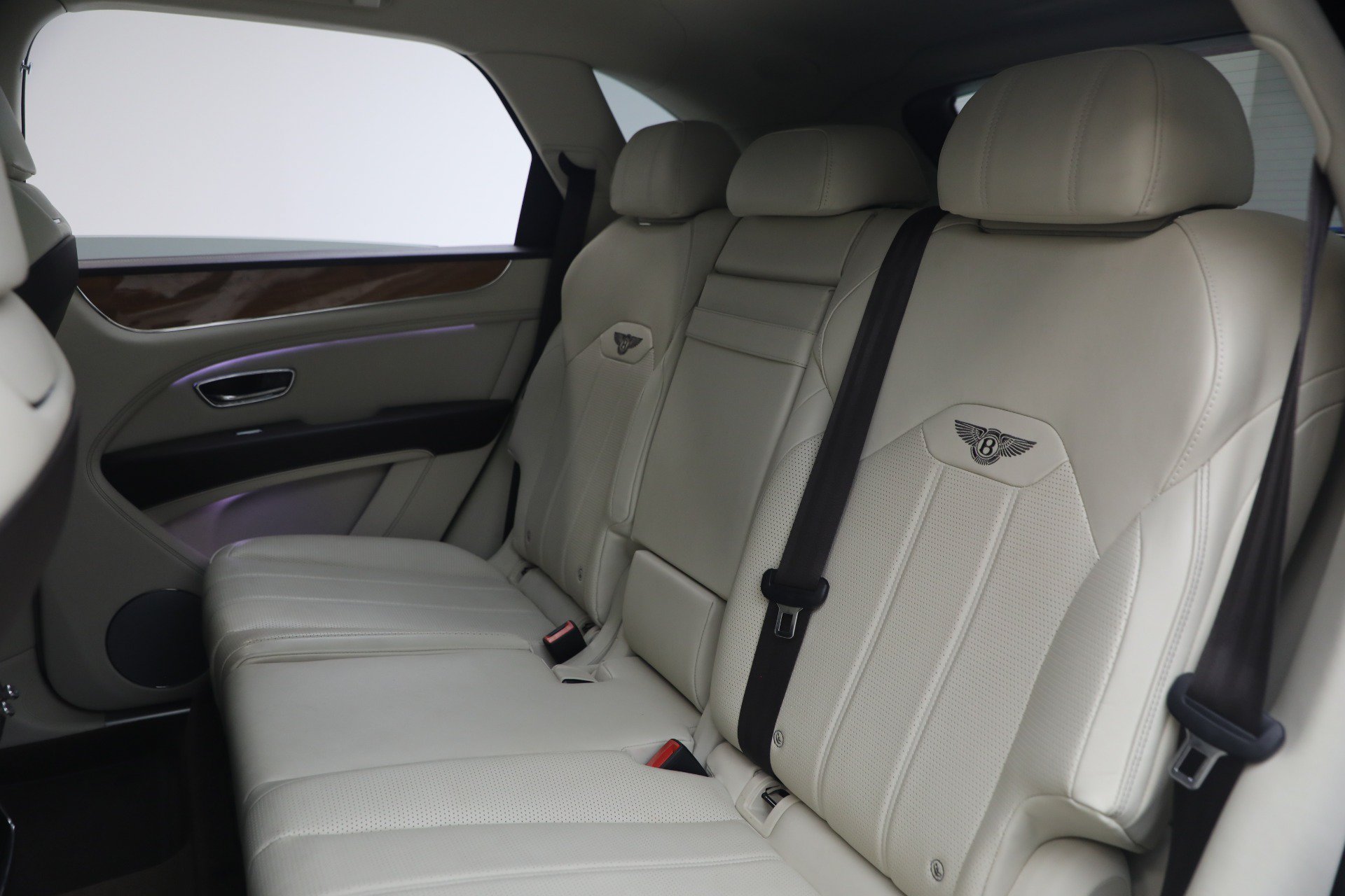 Certified 2021 Bentley Bentayga AWD/4WD image 23