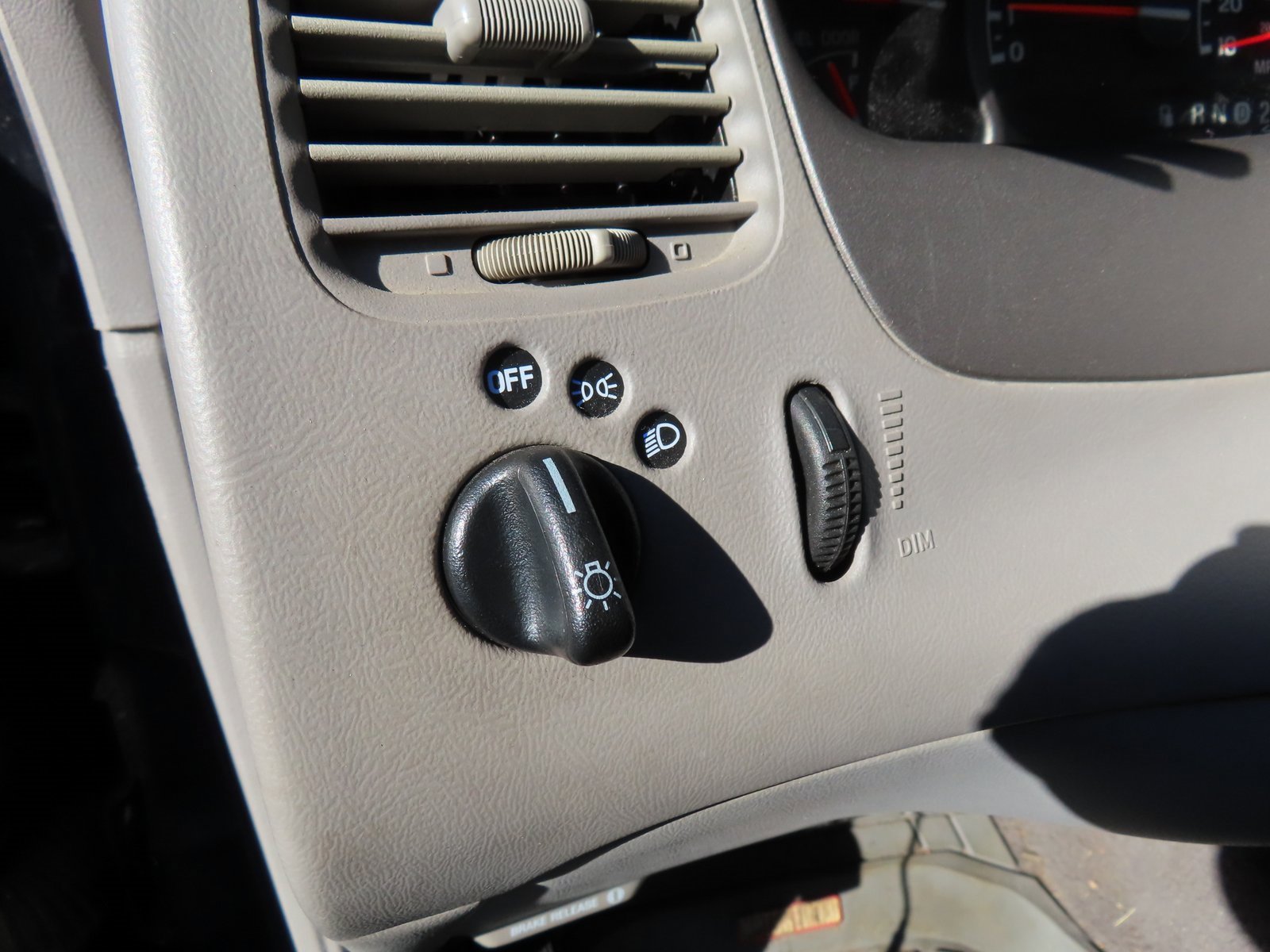 Used 2002 MAZDA B-Series Pickup DS image 12