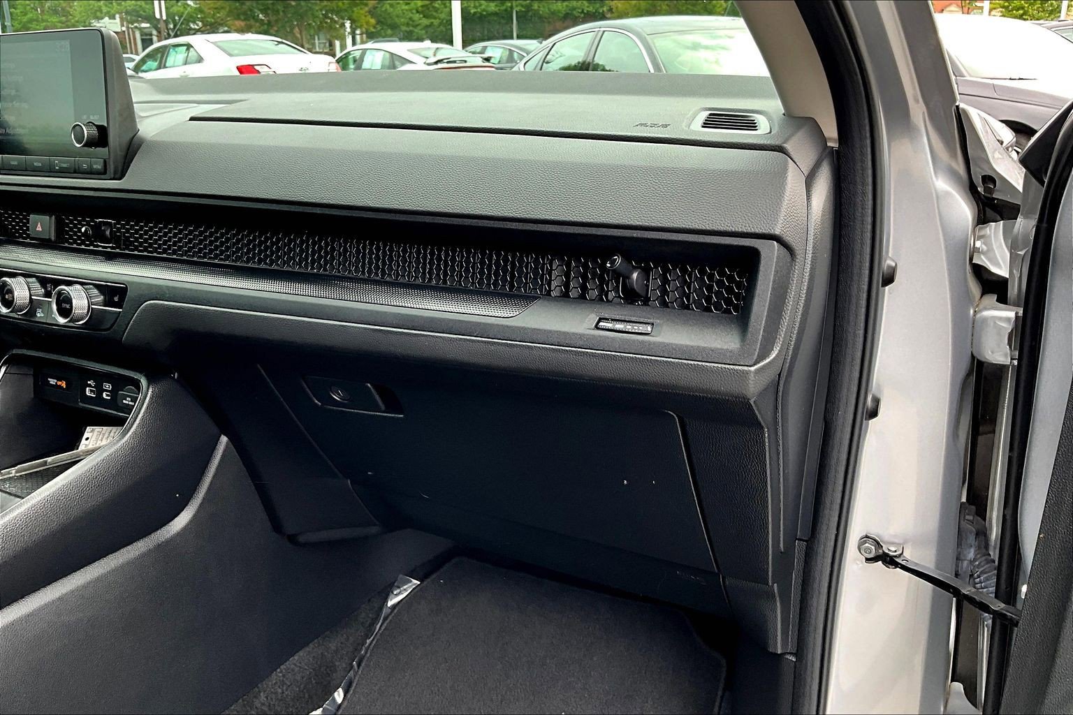 Used 2023 Honda CR-V EX image 16
