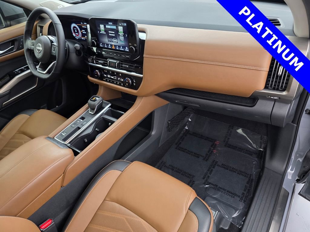 Used 2024 Nissan Pathfinder Platinum image 34