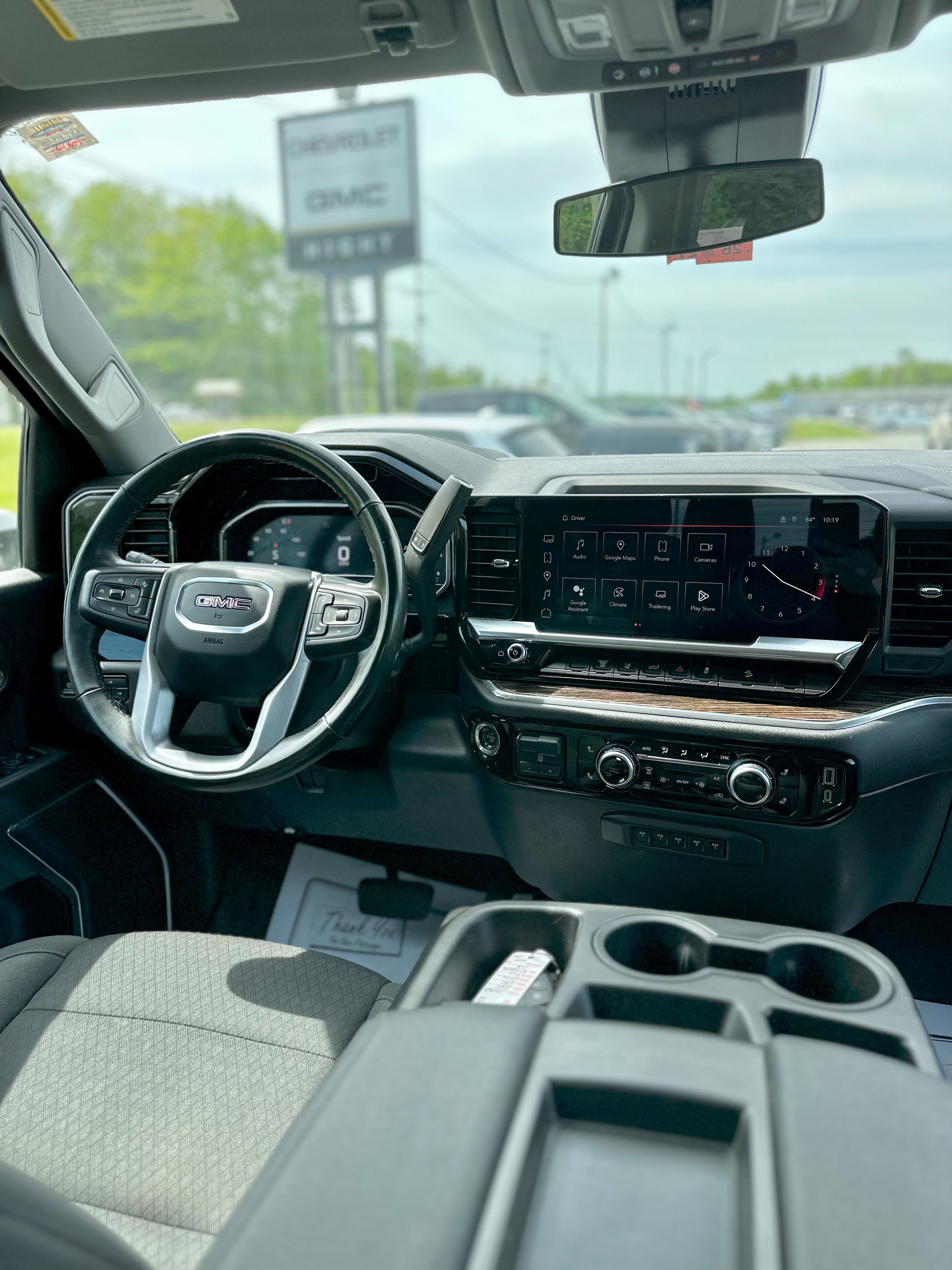 Used 2024 GMC Sierra 2500 SLE w/ SLE Value Package; AWD/4WD image 9