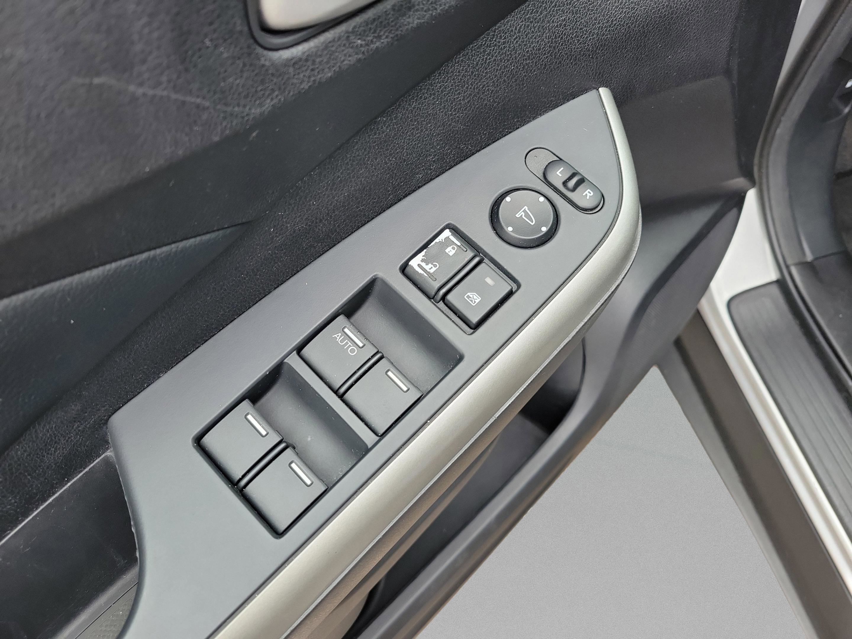 Used 2012 Honda CR-V EX-L image 23