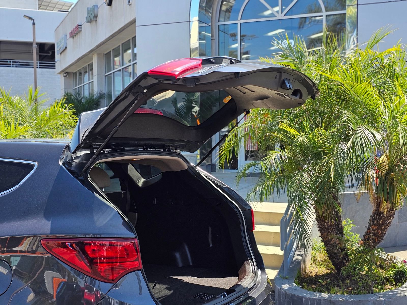 Used 2018 Hyundai Santa Fe Sport FWD image 8