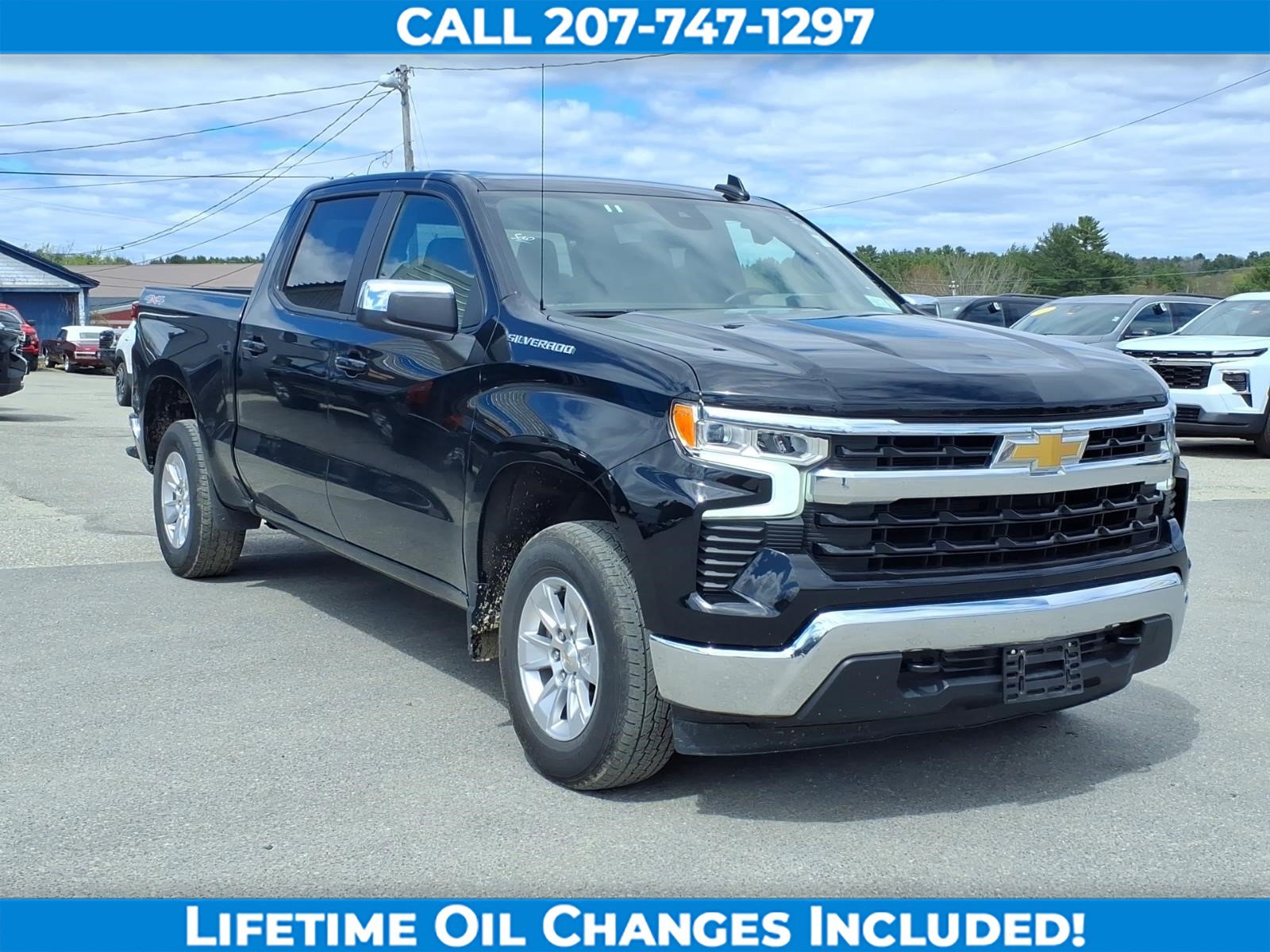 Used 2025 Chevrolet Silverado 1500 LT AWD/4WD image 3