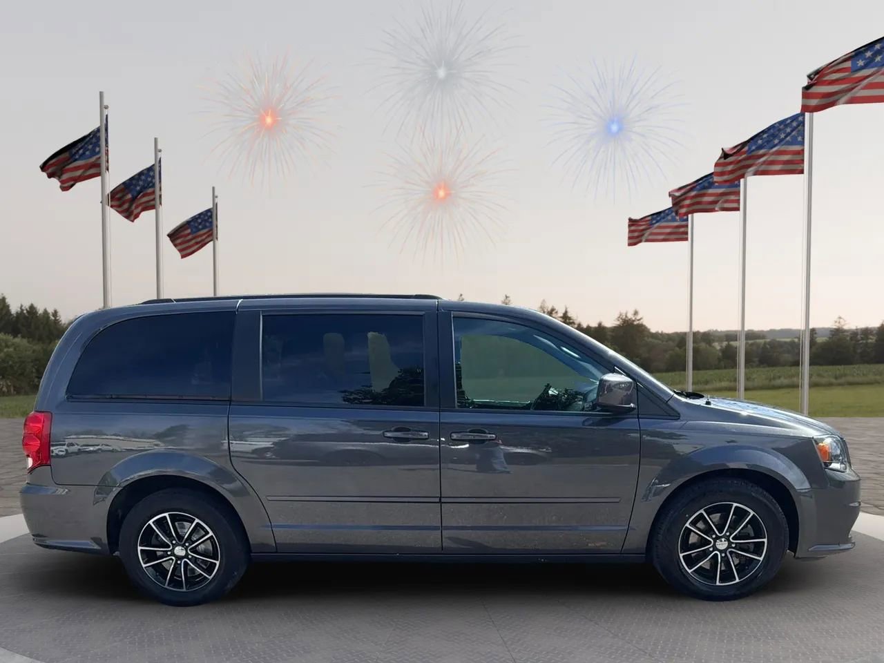 Used 2017 Dodge Grand Caravan GT FWD image 4