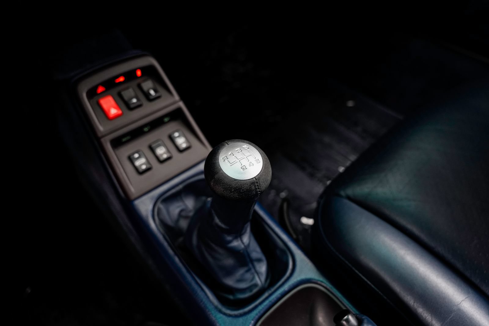 Used 1996 Porsche 911 Carrera 4S AWD/4WD image 18