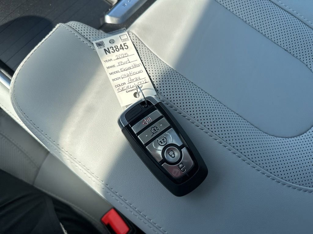 New 2025 Ford Expedition Platinum w/ Platinum Ultimate Package image 59