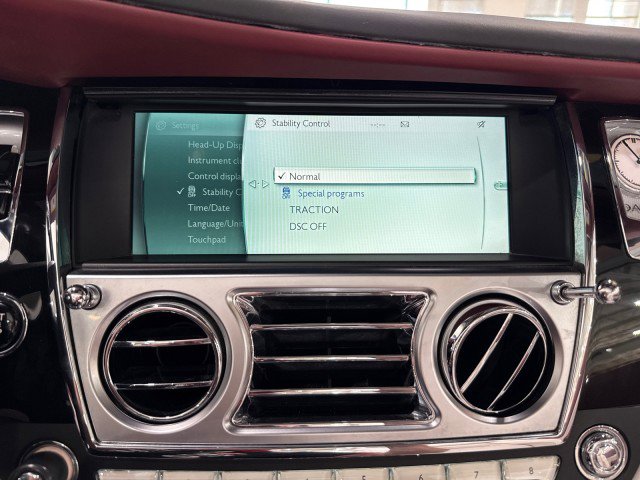 Used 2017 Rolls-Royce Dawn image 83