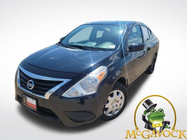 Used 2018 Nissan Versa S FWD image 1
