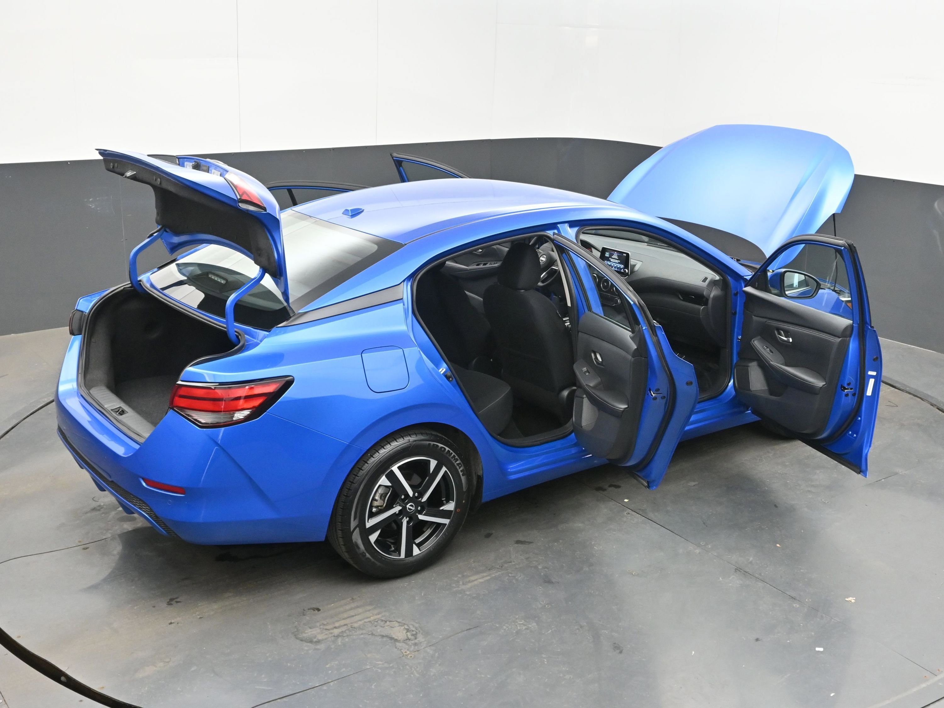 Used 2025 Nissan Sentra SV image 45