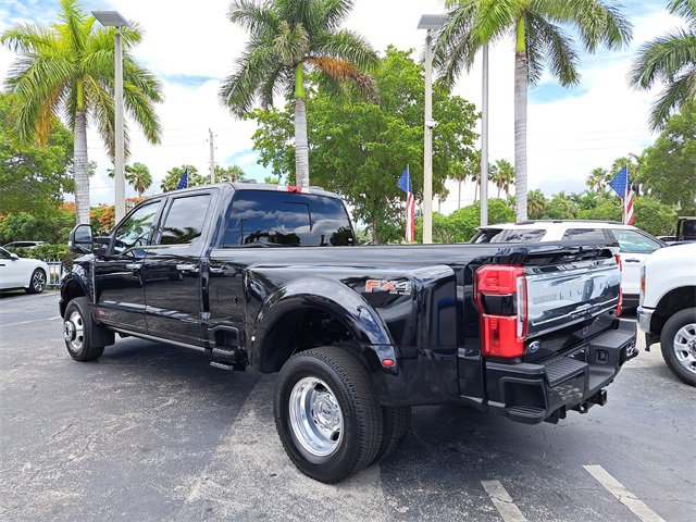 Used 2024 Ford F350 Limited w/ FX4 Off-Road Package image 4