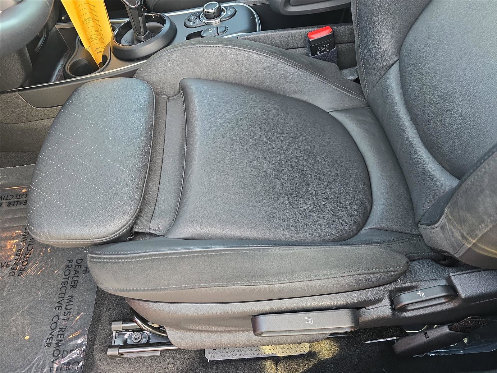 Used 2023 MINI Cooper Countryman S w/ Signature Upholstery Package image 13