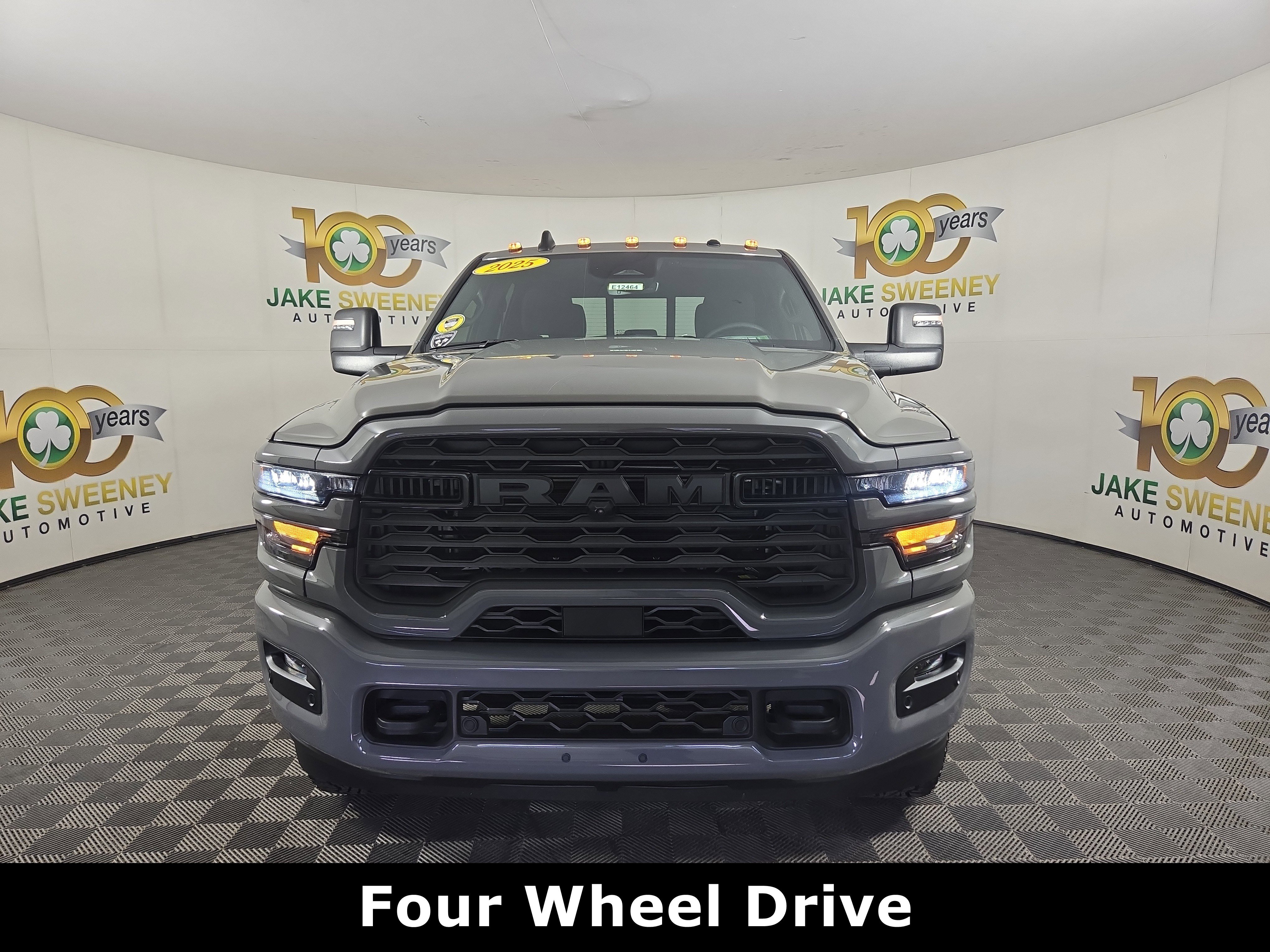 Used 2025 RAM 2500 Big Horn AWD/4WD image 3