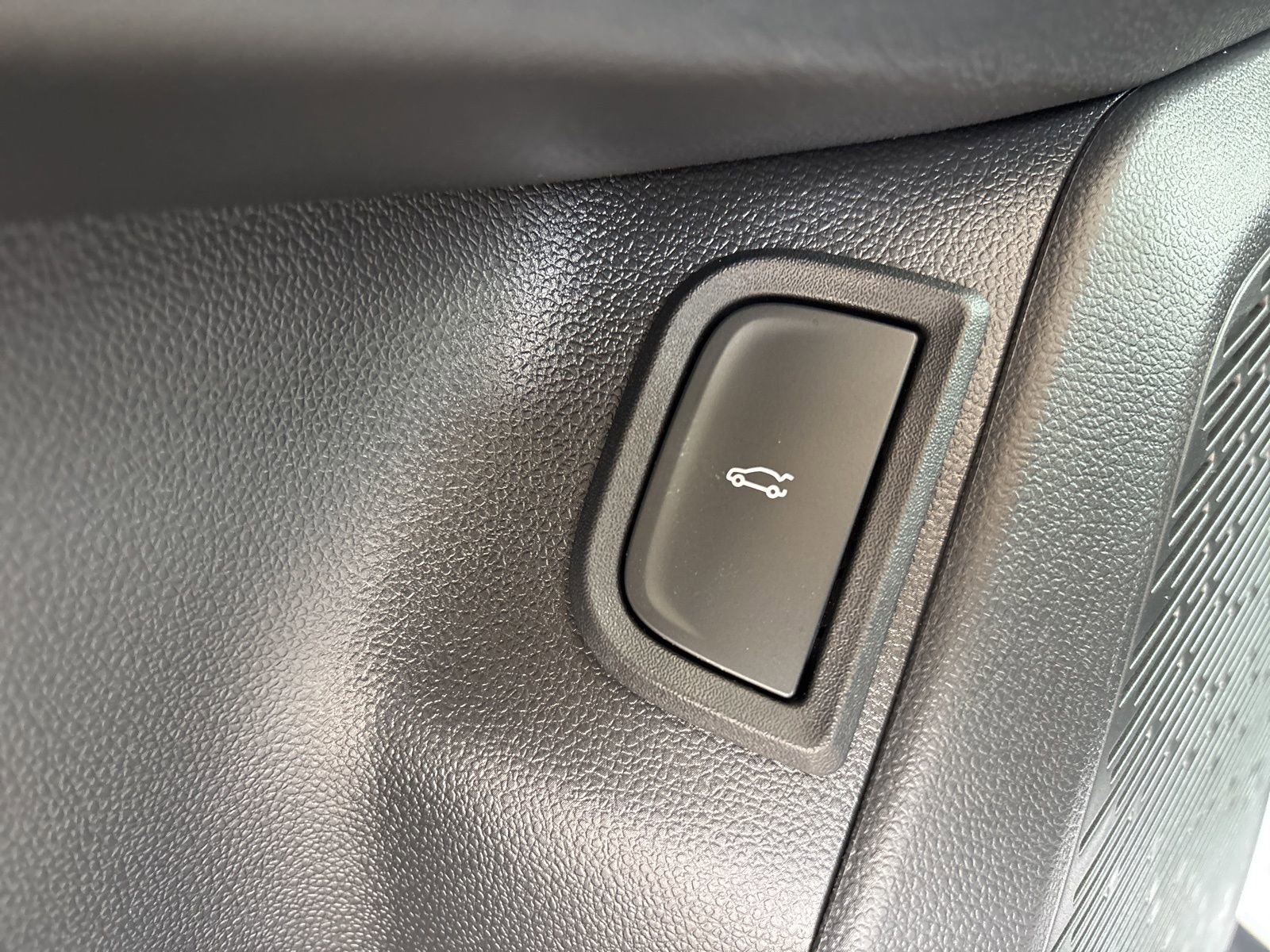 New 2026 Chevrolet Equinox RS w/ Safety and Technology Package FWD image 13