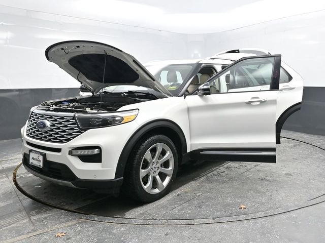 Used 2020 Ford Explorer Platinum w/ Premium Technology Package image 38