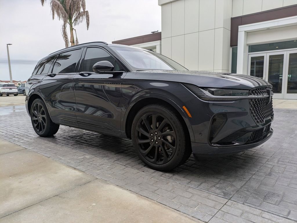Used 2024 Lincoln Nautilus Black Label AWD/4WD image 3