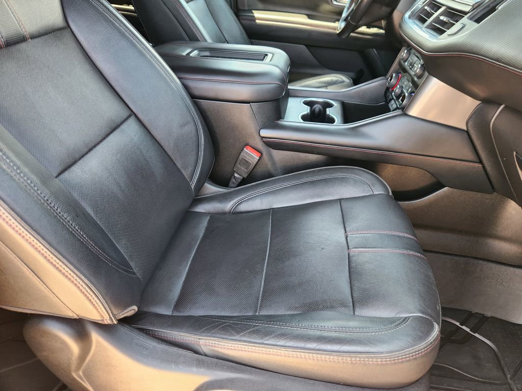 Used 2021 Chevrolet Tahoe RST w/ Luxury Package RWD image 15