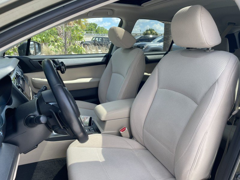 Used 2019 Subaru Outback 2.5i Premium AWD/4WD image 2