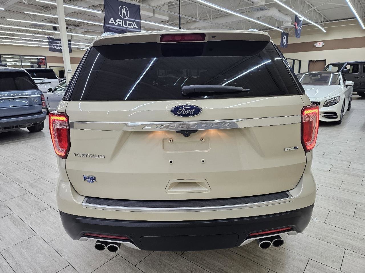 Used 2018 Ford Explorer Platinum image 7