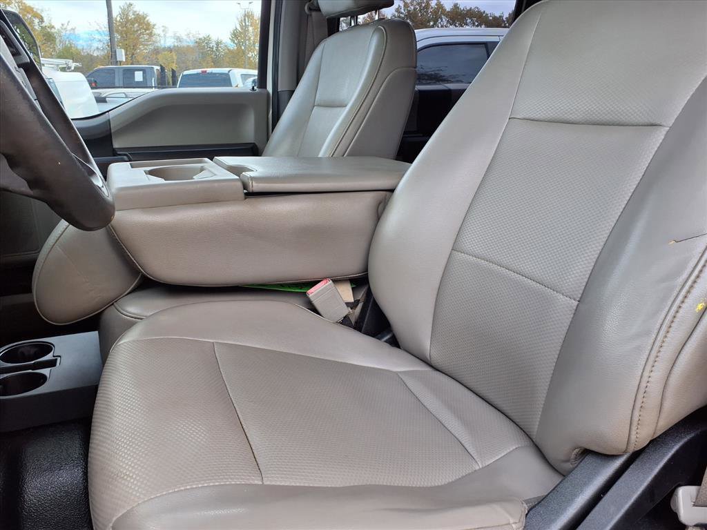 Used 2019 Ford F250 XL w/ Power Equipment Group image 3