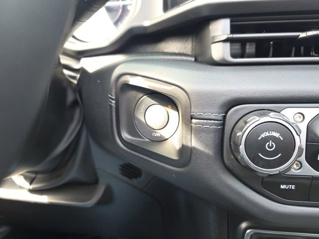 Used 2025 Jeep Wrangler Unlimited Sahara w/ Safety Group image 29