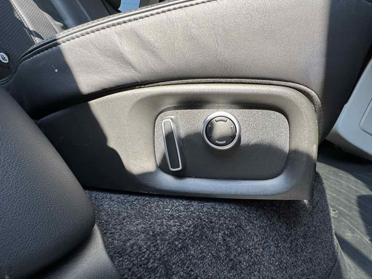 Used 2017 Land Rover Range Rover Supercharged image 44