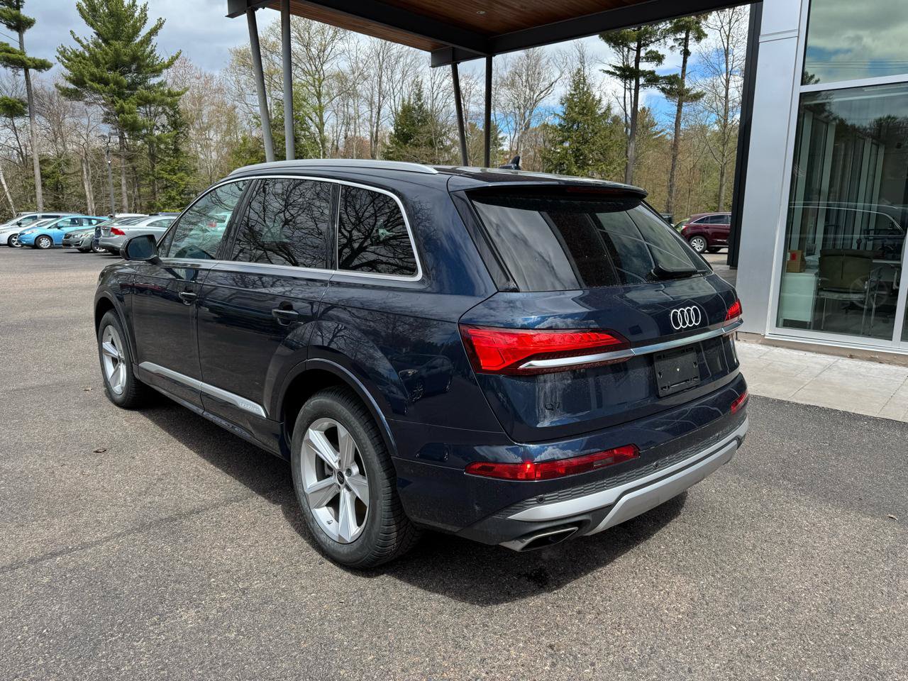 Used 2025 Audi Q7 3.0T Premium w/ Convenience Package AWD/4WD image 3