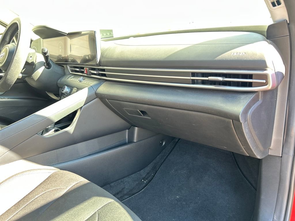 Used 2023 Hyundai Elantra SEL w/ Convenience Package image 15