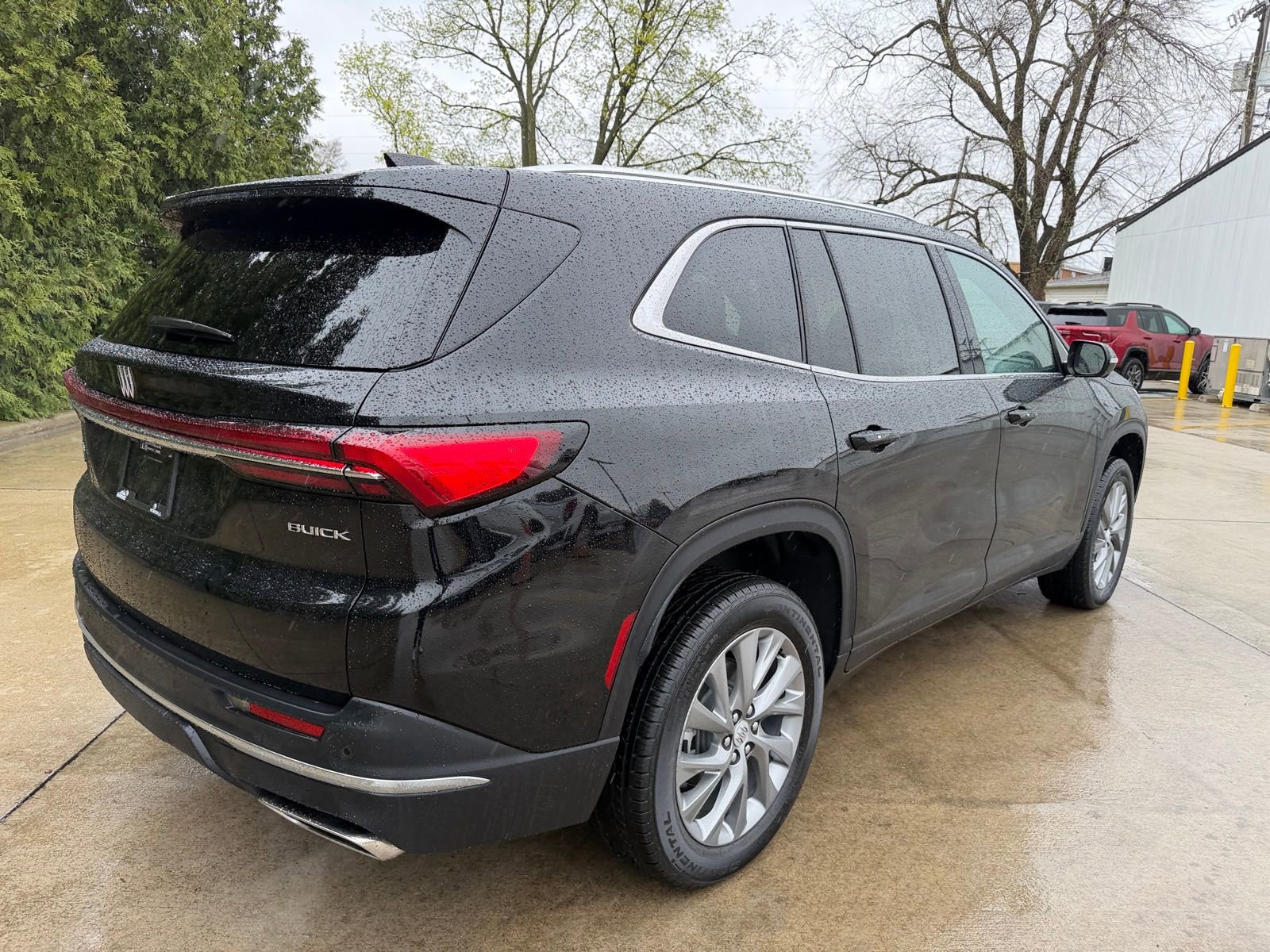 Used 2025 Buick Enclave Preferred w/ Power Package image 30