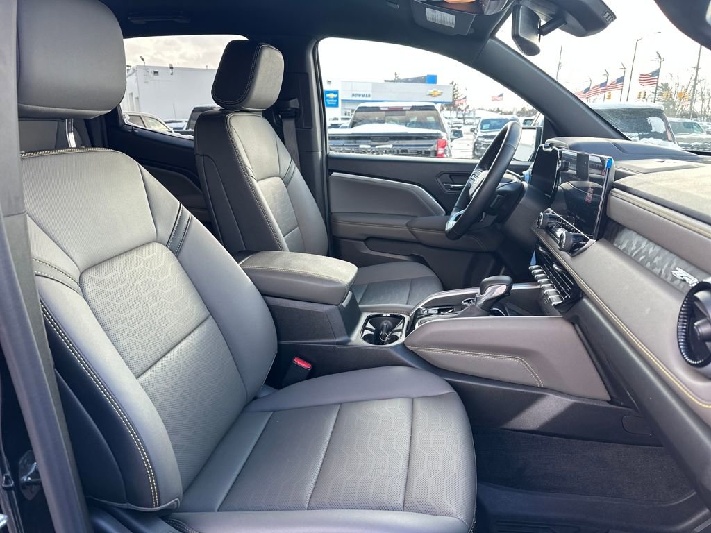 Certified 2025 Chevrolet Colorado ZR2 w/ Technology Package image 28