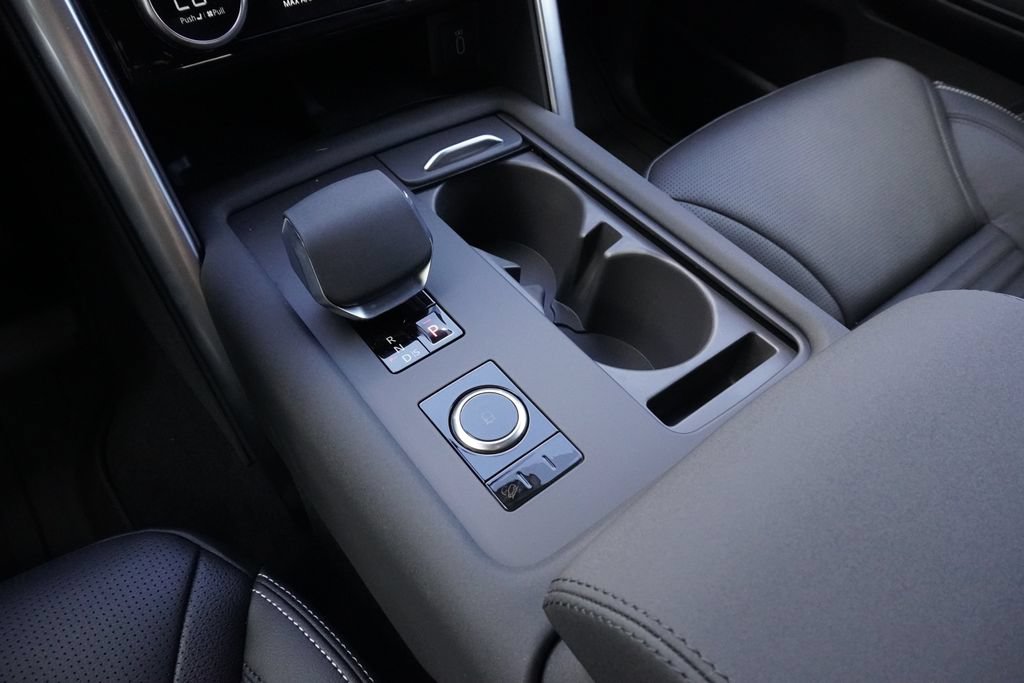 New 2026 Land Rover Discovery S AWD/4WD image 14