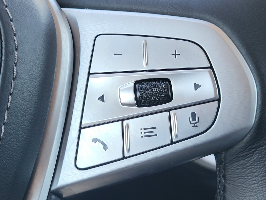 Used 2024 BMW X7 xDrive40i w/ Premium Package AWD/4WD image 16