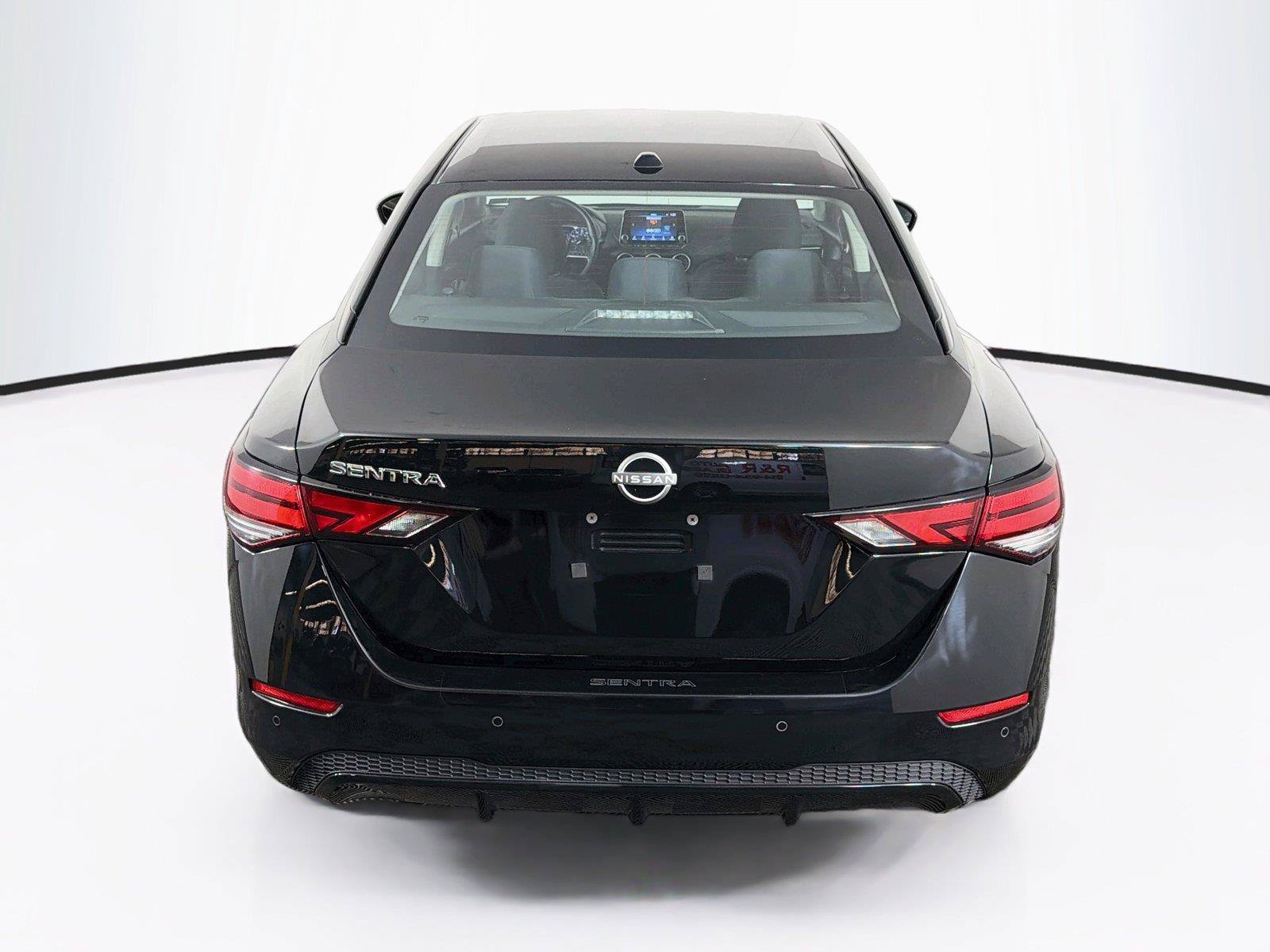 Used 2025 Nissan Sentra SV FWD image 10