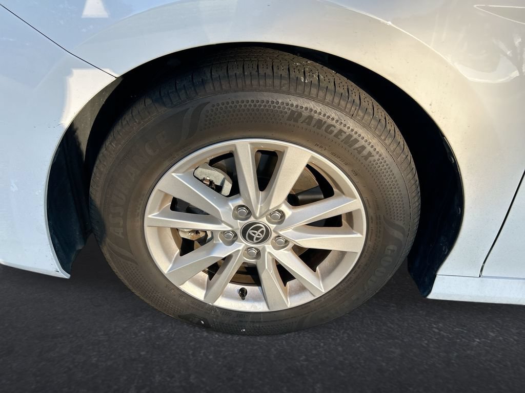 Used 2025 Toyota Camry LE w/ Convenience Package FWD image 10