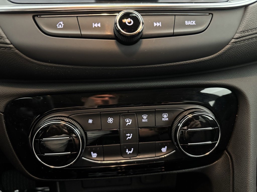 Used 2023 Buick Encore GX Essence w/ Experience Buick Package image 19