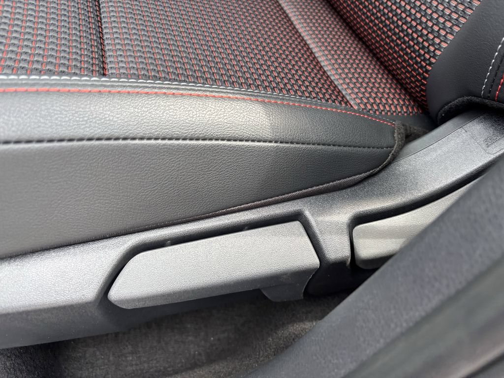 New 2026 Nissan Kicks SR w/ Cold Weather Package FWD image 24