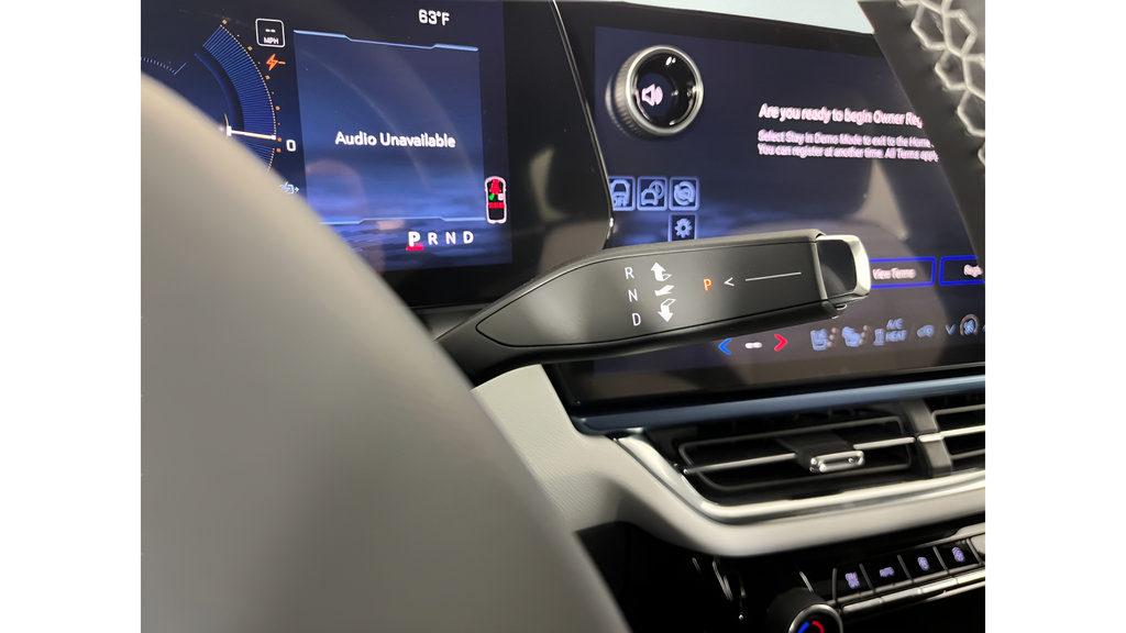 New 2026 Chevrolet Equinox EV LT w/ Active Safety Package 3 FWD image 17