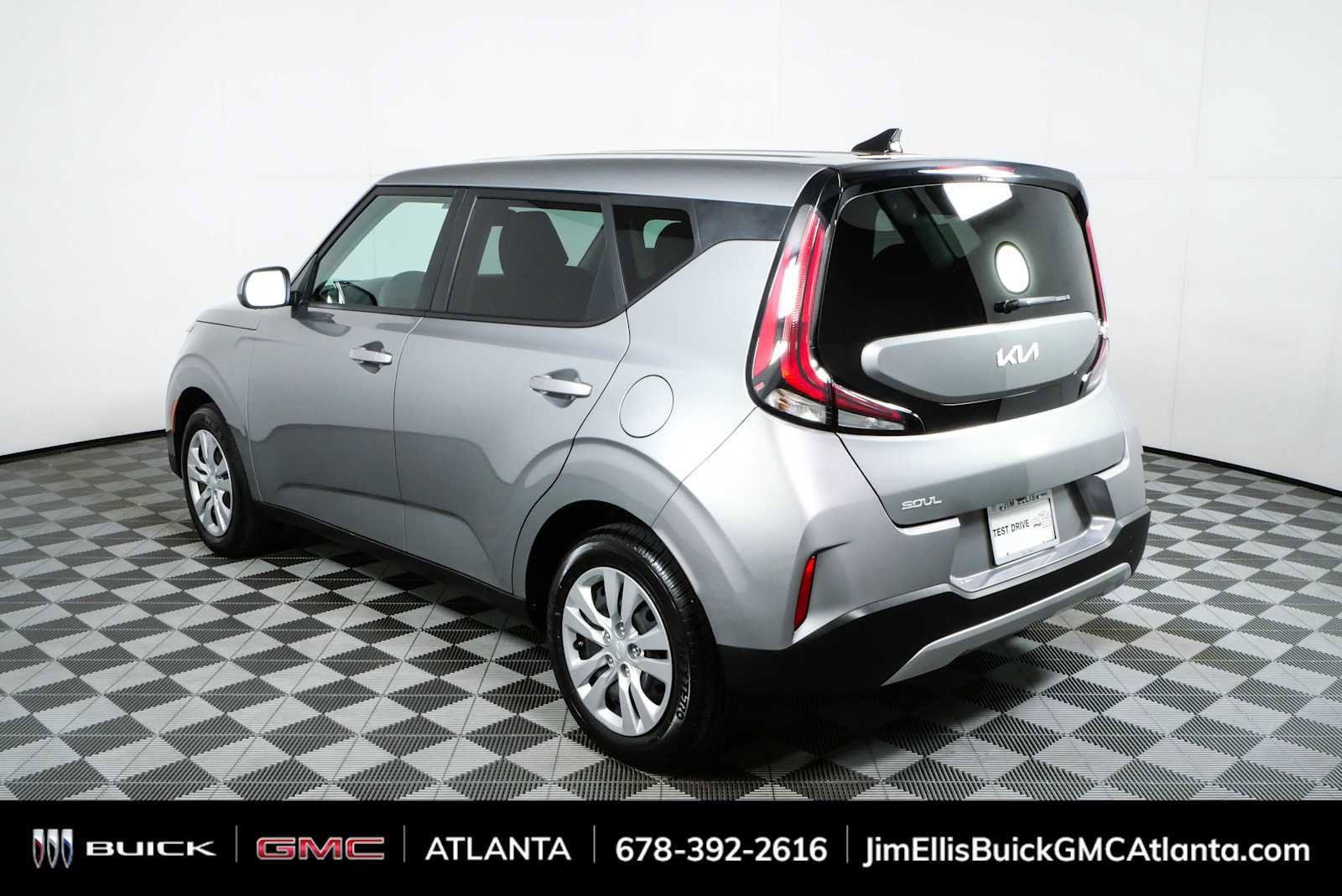 Used 2025 Kia Soul LX FWD image 25