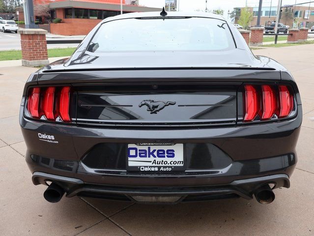 Used 2022 Ford Mustang Coupe image 12