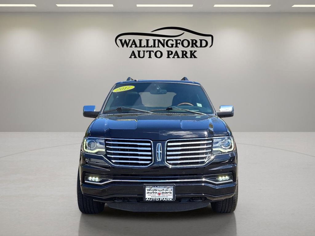 Used 2017 Lincoln Navigator Select AWD/4WD image 2