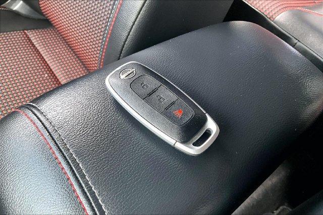 Certified 2025 Nissan Kicks SR AWD/4WD image 32