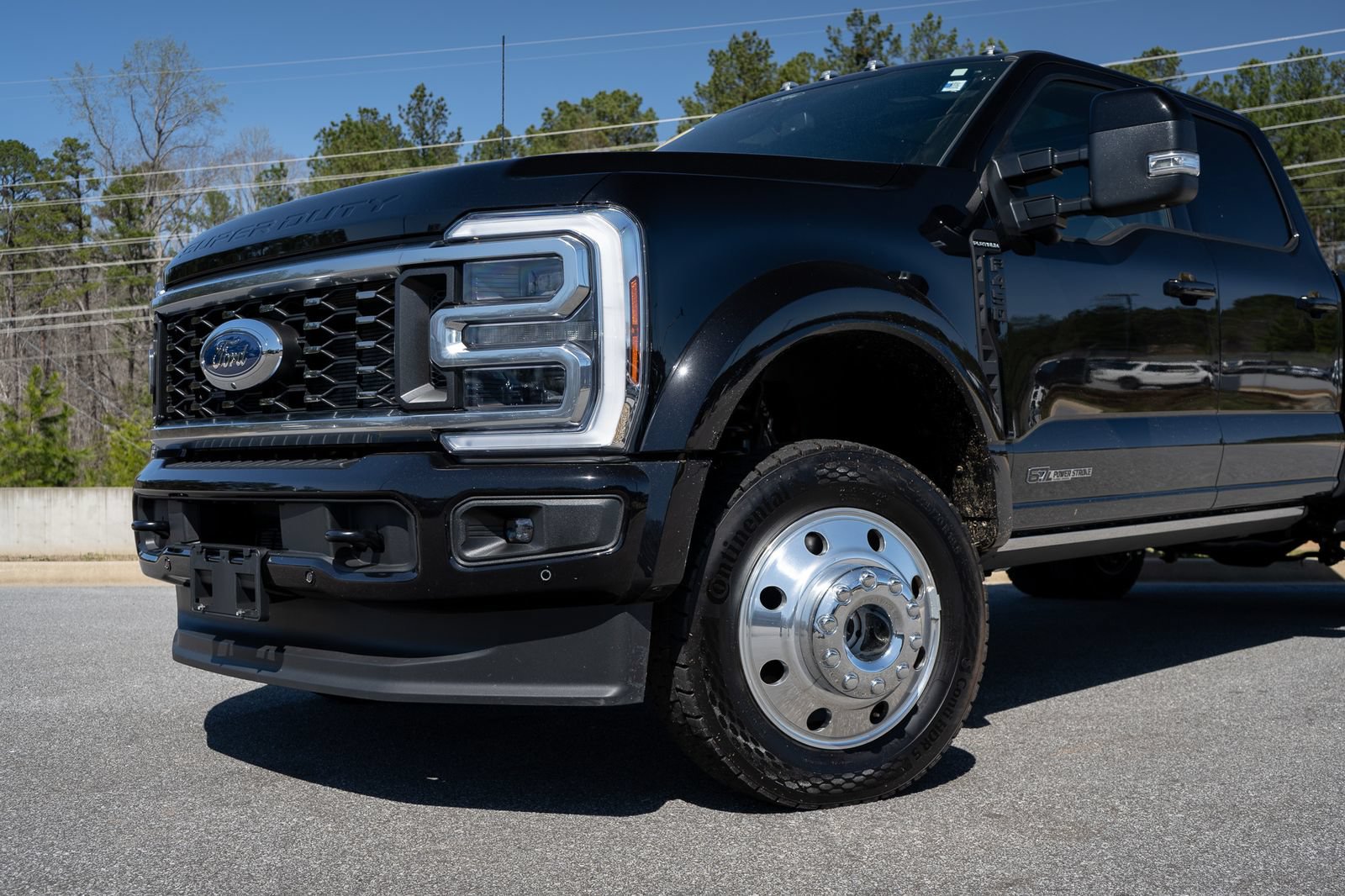 Used 2025 Ford F450 Platinum w/ FX4 Off-Road Package AWD/4WD image 6