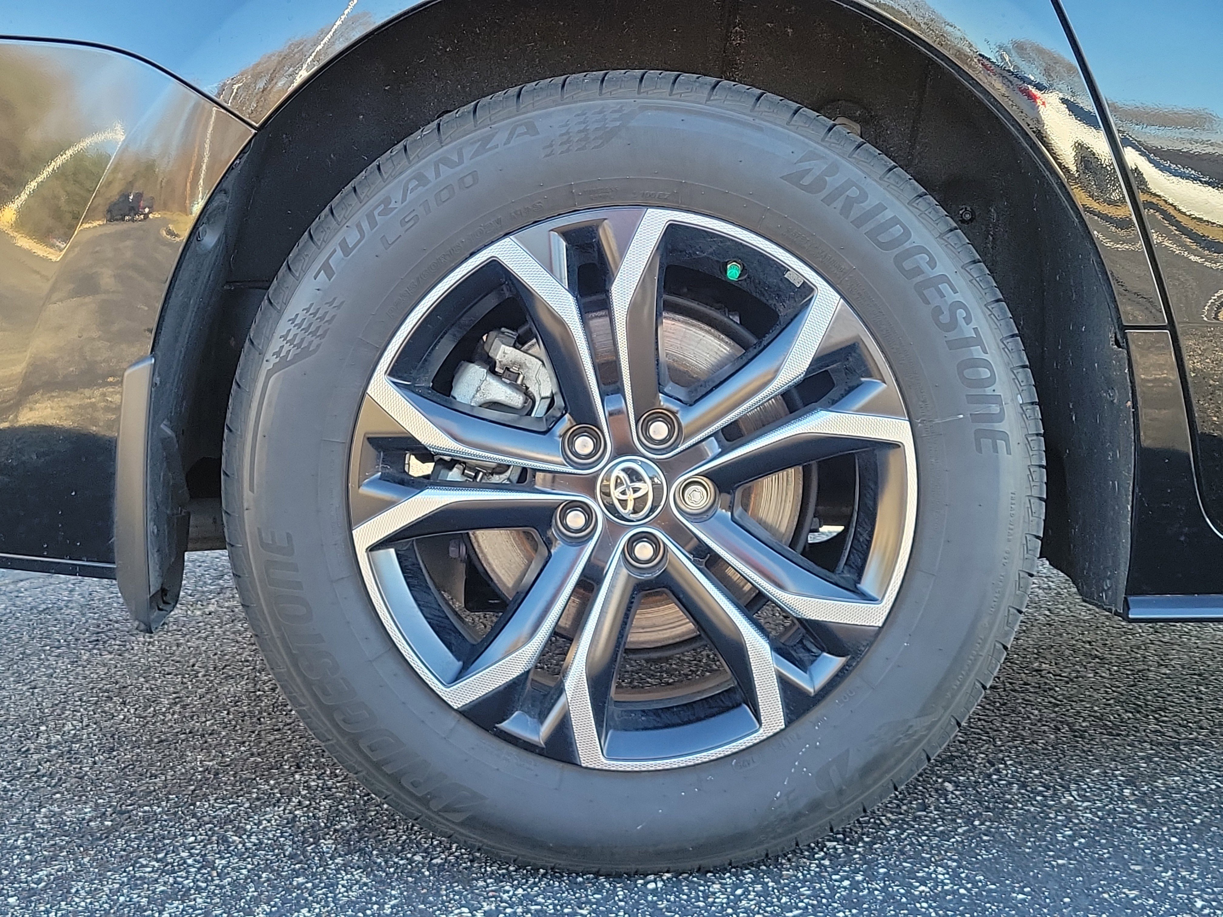 Used 2025 Toyota Sienna Platinum image 5