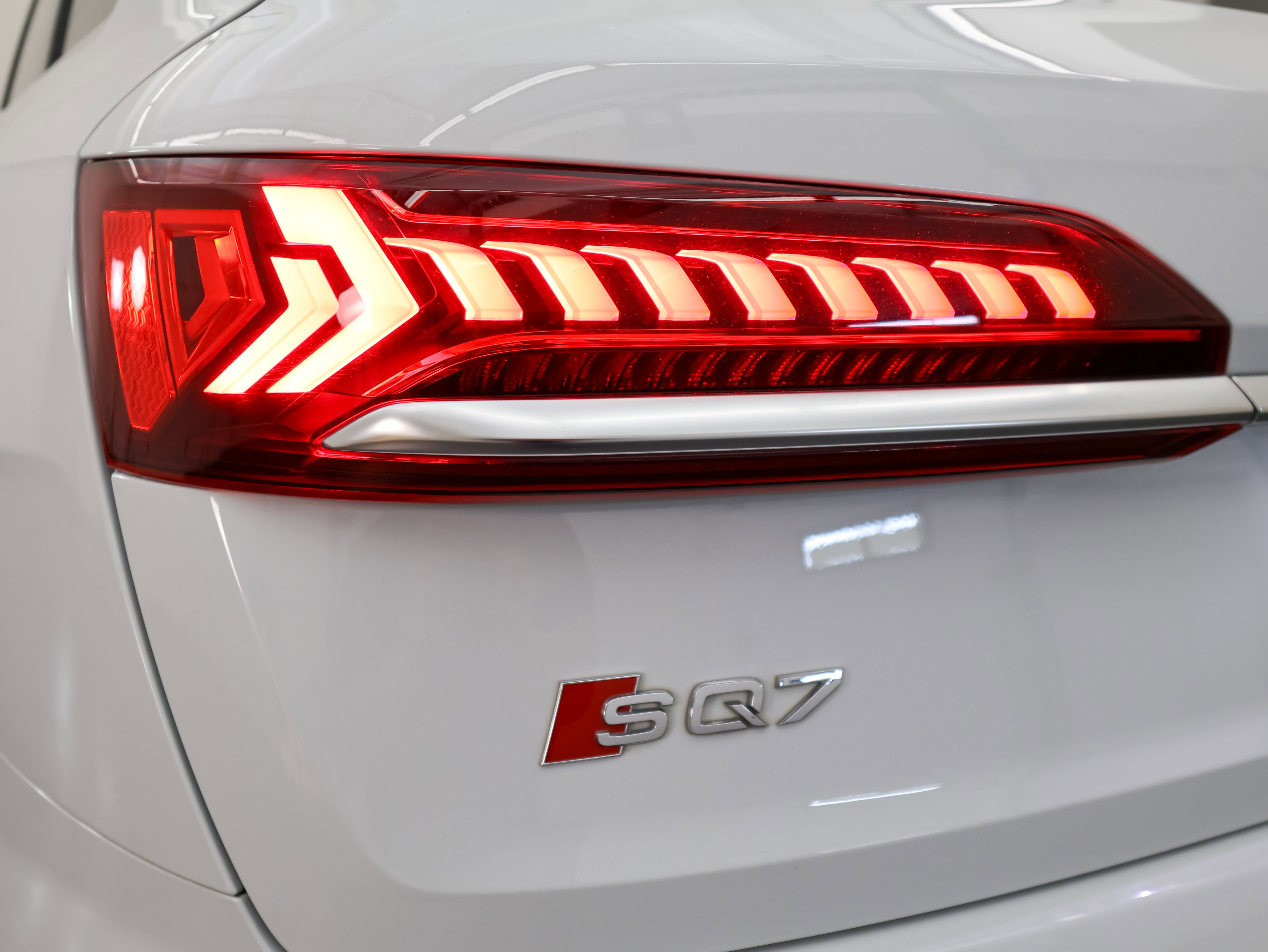 Used 2022 Audi SQ7 Premium Plus AWD/4WD image 46